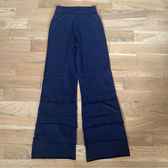 Matilda Jane Pants Finn Flare Tiered Hem Wide Leg Pull On Size Small Navy - Picture 2 of 5